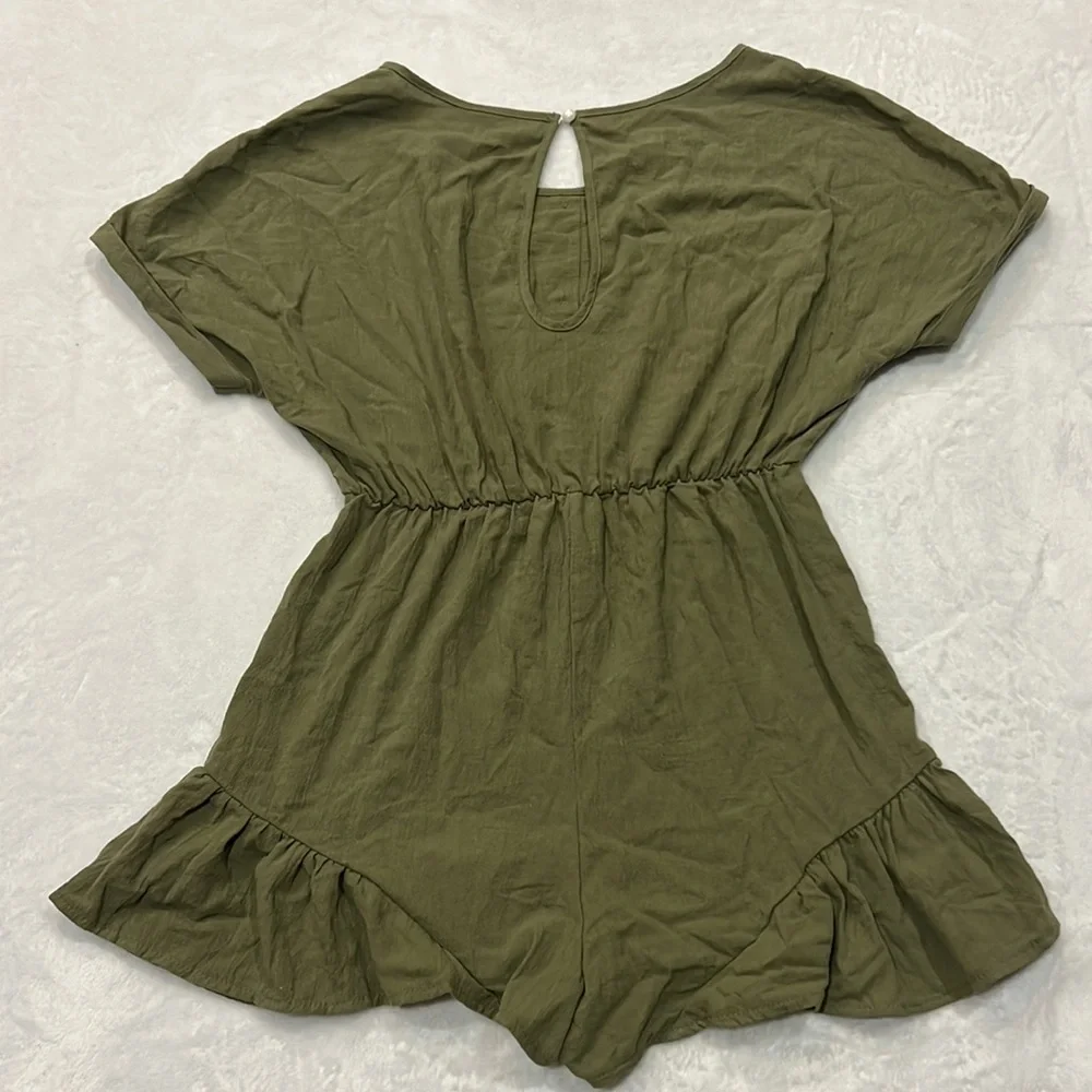 Romper - Picture 2 of 4